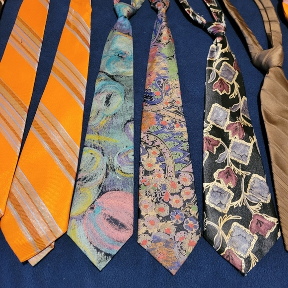 Vintage Ties - Picture 11 of 14